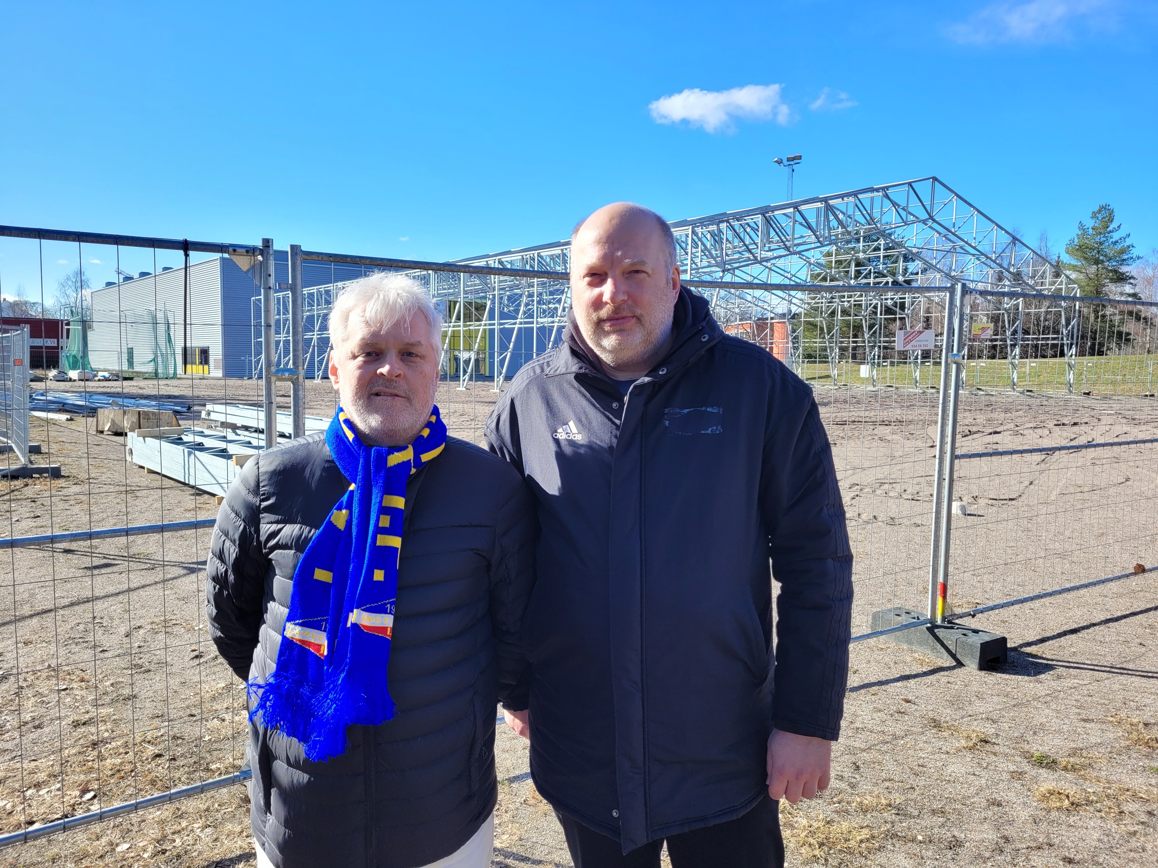 Opprop mot bygging av skolepaviljonger i idrettsparken